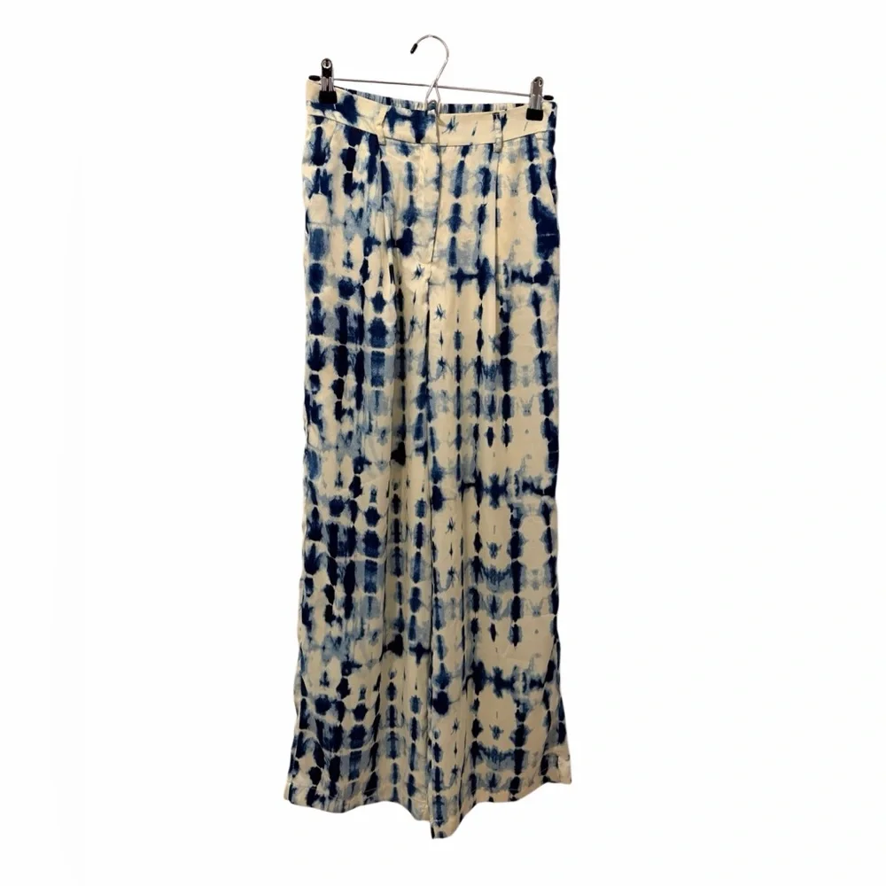 House of Harlow 1960 Tie Dye Wide Leg Satin Flowy Pants Trousers Blue and White - Picture 4 of 11